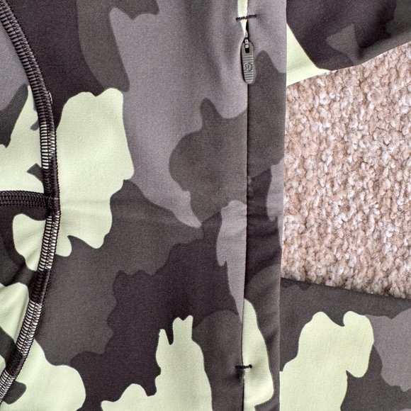 LuluLemon Swift Speed HR Tight 28": Camo - Picture 5 of 7